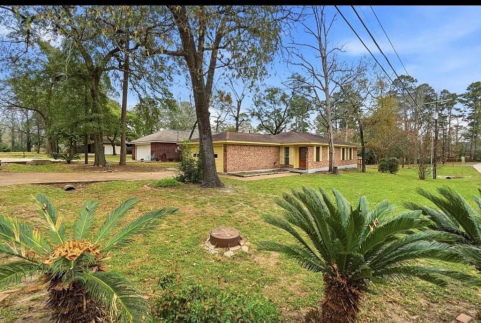 1st image of 20 Moon Valley Ct