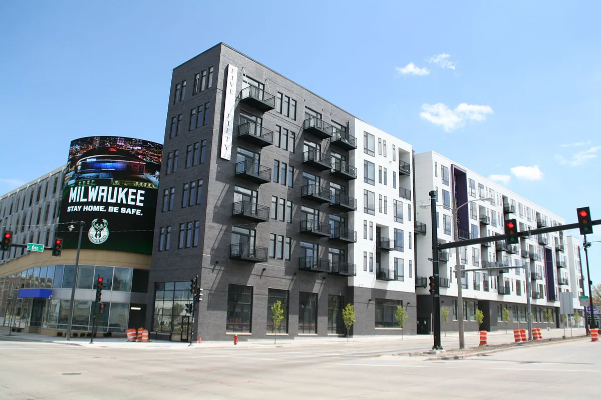 Building Photo - 550 Ultra Lofts