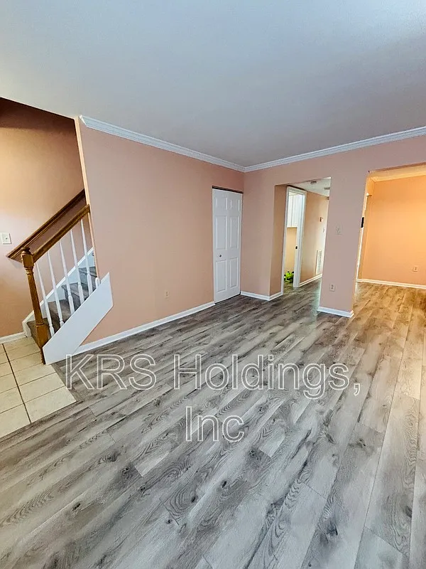 3 bed, 2.5 bath, 1378 sqft, $1,995 — Photo 4