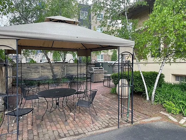 101 N Blount St — Photo 2