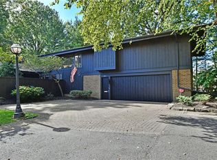 283 N Rd Ne, Warren, OH 44484