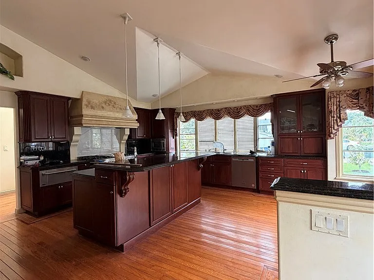 27605 Warrior Dr — Photo 21
