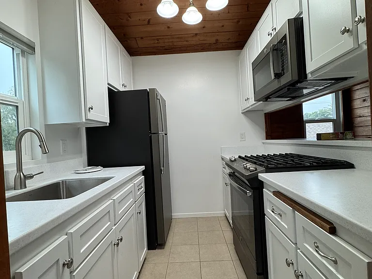 380 Branch St #A — Photo 3