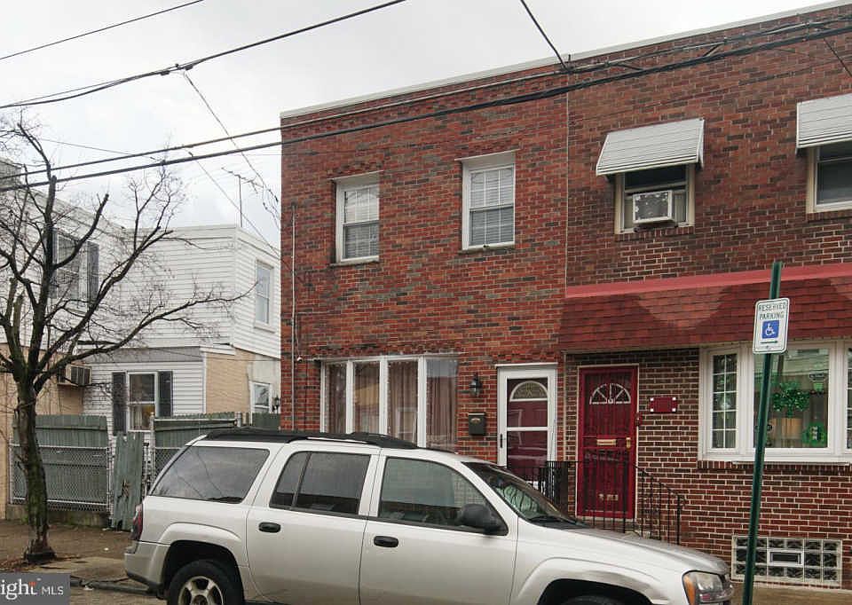 1st image of 2570 E Ann St