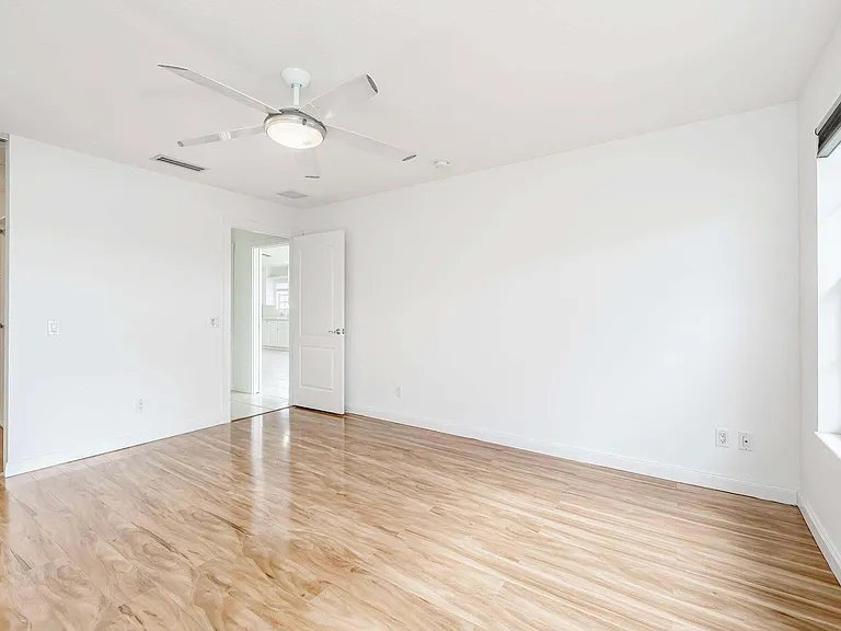 8270 Eleuthera Ln — Photo 14