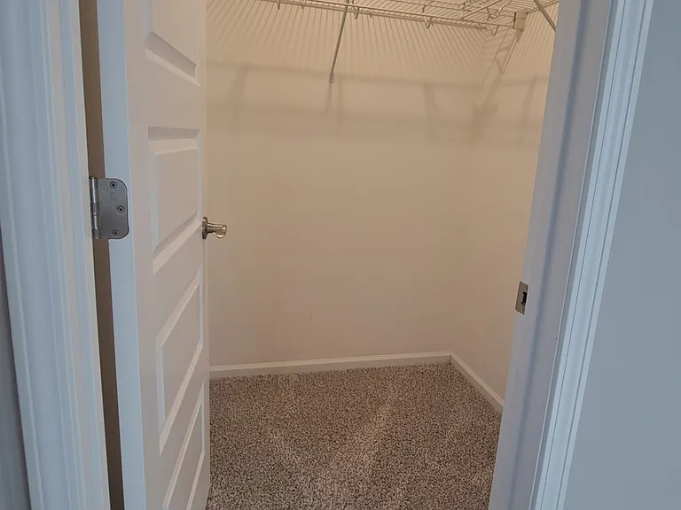 228 Patriot Dr — Photo 8