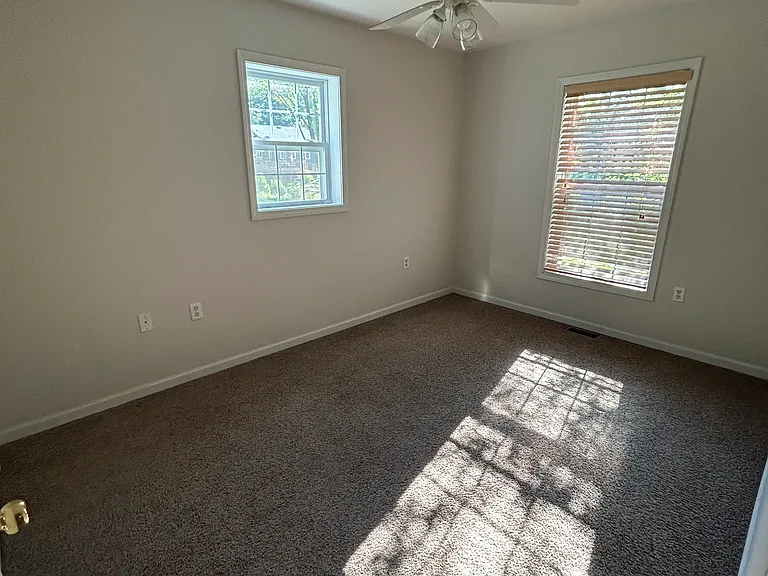 24 Bascom Ln #B — Photo 9