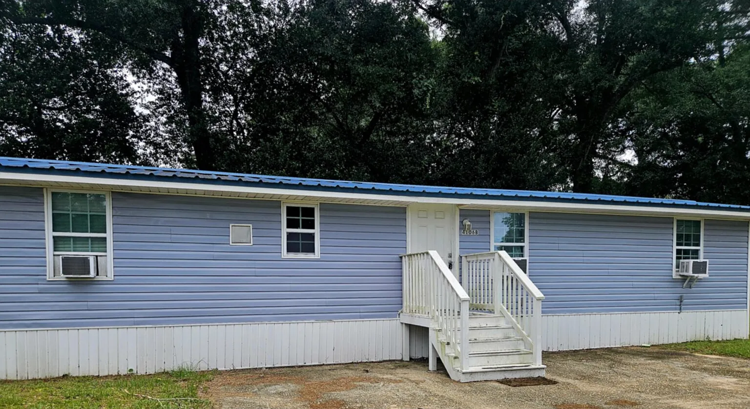 3 bed, 2.0 bath, 923 sqft, $1,300 — Photo 3