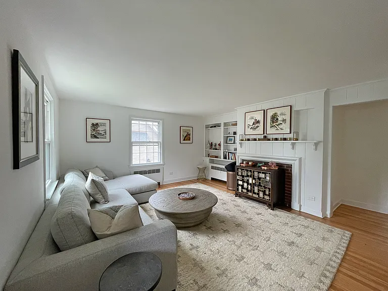 48 Hilton St — Photo 2