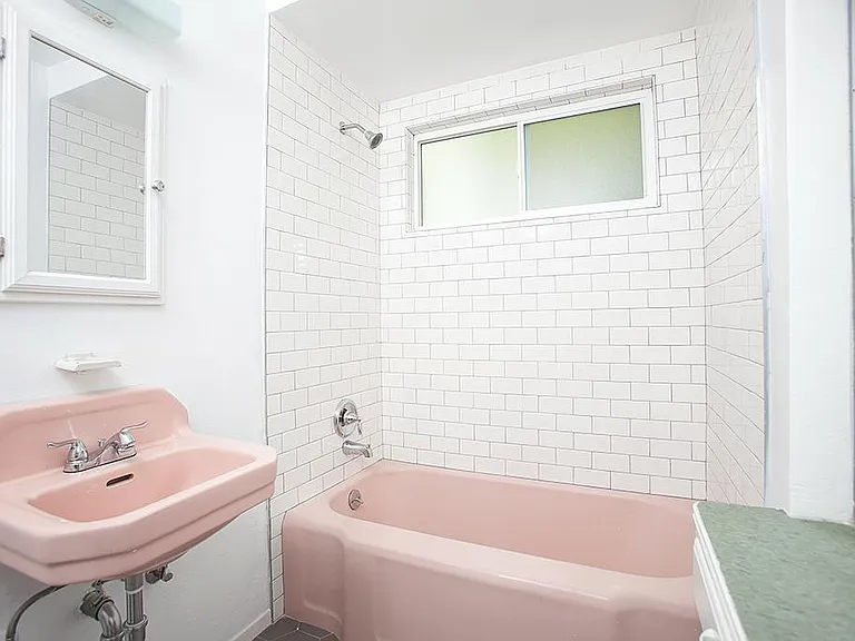 1238 23rd St — Photo 11