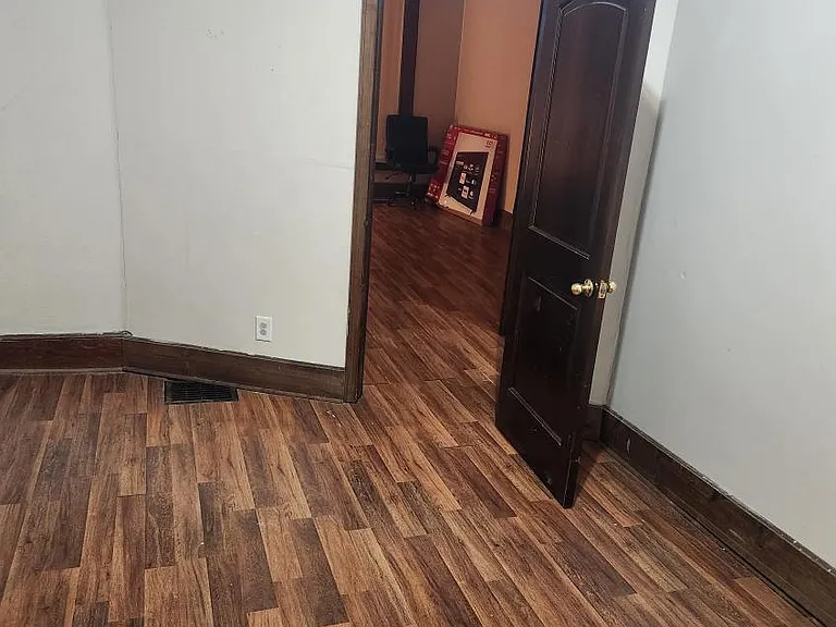 644 Putnam Ave #1 — Photo 2