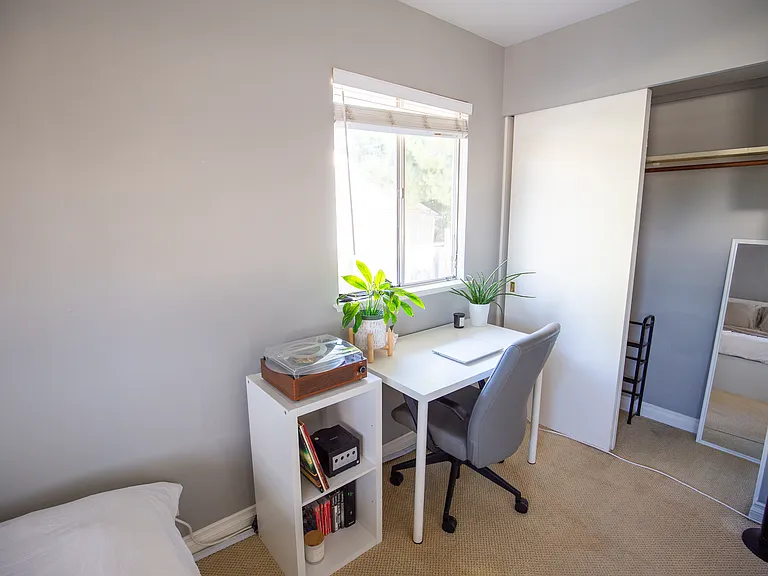 18202 Larkstone Dr — Photo 4