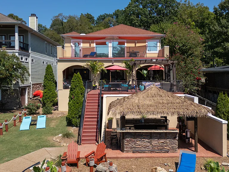 River Dr — Photo 4