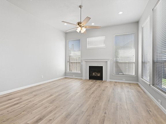 3rd image of 2508 Black Canyon Dr