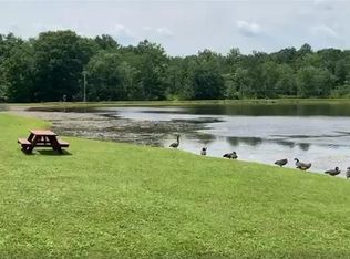 816 Marilou Ln, Bartonsville, PA 18321