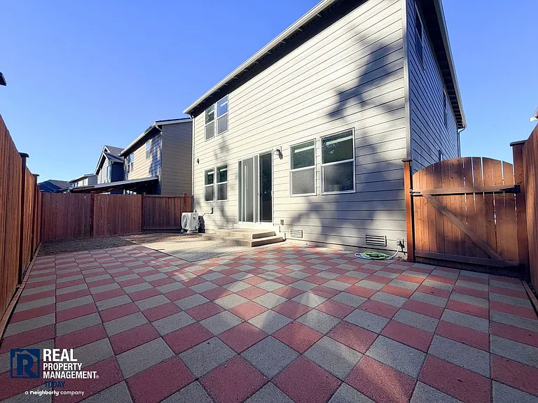 10730 188th St E — Photo 25