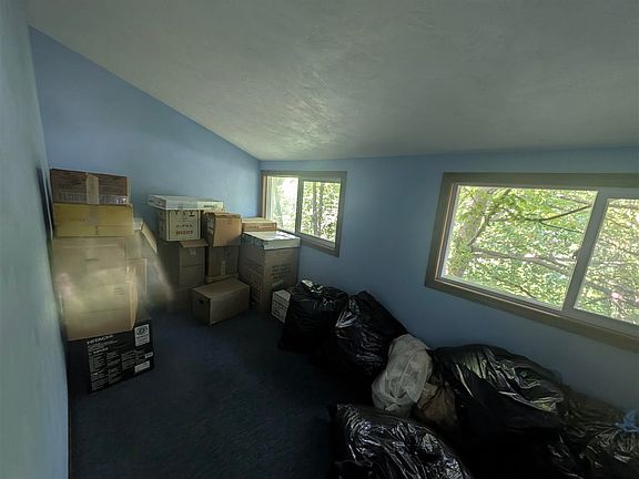 5th image of 408 E 7th St