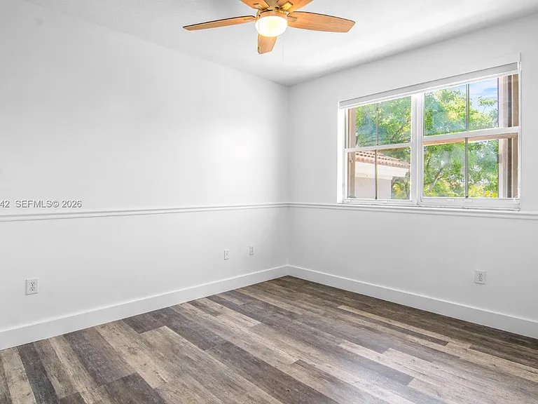 16001 SW 43rd Ter — Photo 15