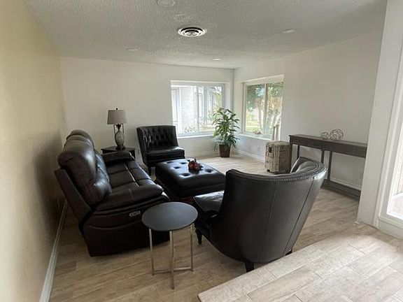 3rd image of 3205 Kennedy Way