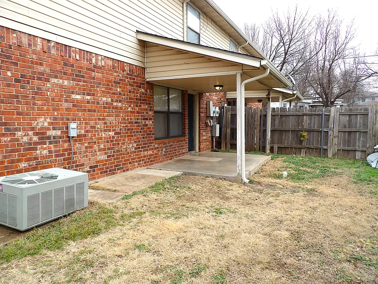 1204 NW Columbia Ave — Photo 14