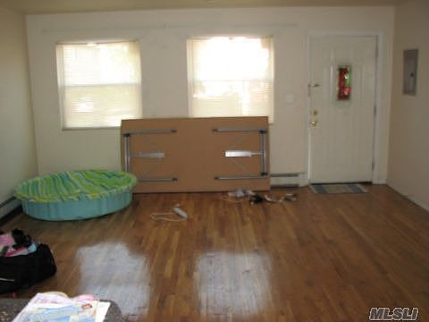 3rd image of 557 Beach 72nd St