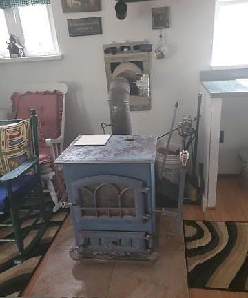 4th image of 163 Hickory Ridge Rd