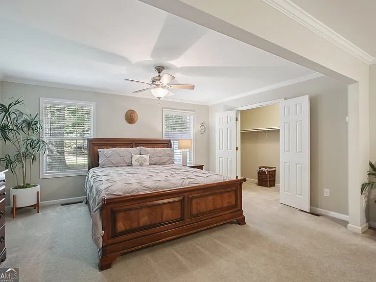 102 Hickory Dr — Photo 14