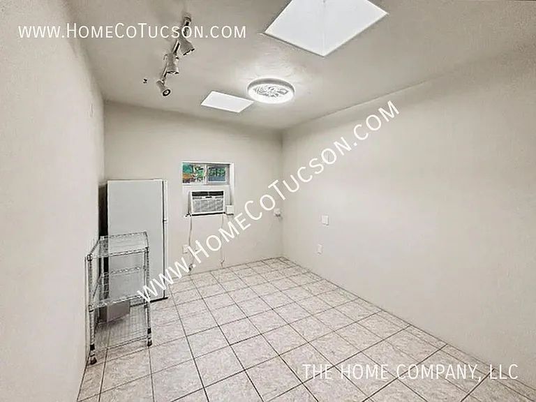 713 N Erin Ave — Photo 3