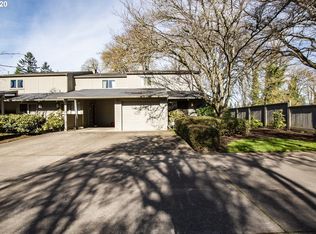 98 Fairway Loop, Eugene, OR 97401