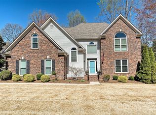 2901 Barnard Castle Ln, Matthews, NC 28104