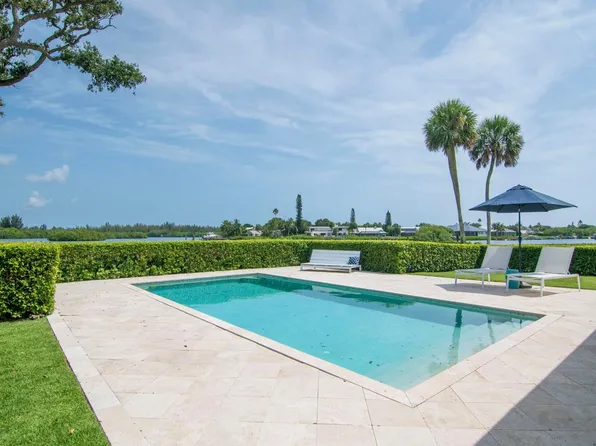 215 Live Oak Rd, Vero Beach, FL 32963