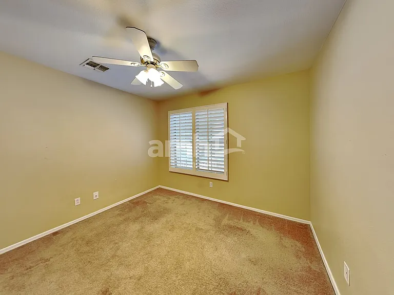 7462 W Mohawk Ln — Photo 16