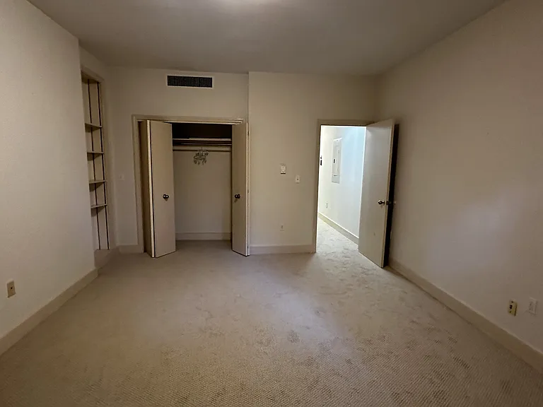 387 Commonwealth Ave #B4D — Photo 10