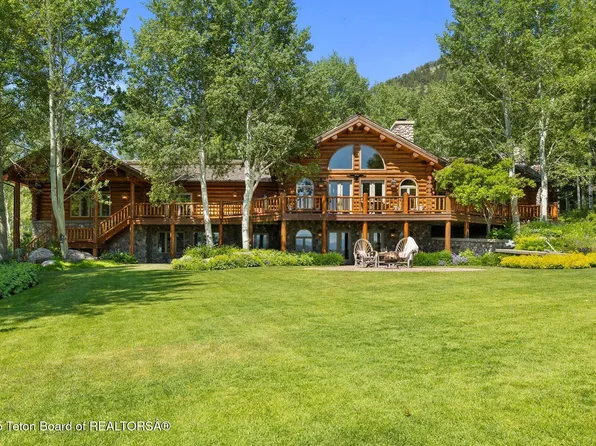 2425 N Fish Creek Rd, Wilson, WY 83014