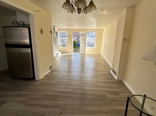 607 E Carver St, Philadelphia, PA 19120