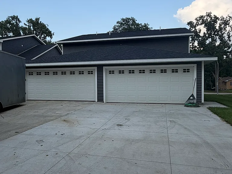 2421 Iowa St — Photo 15