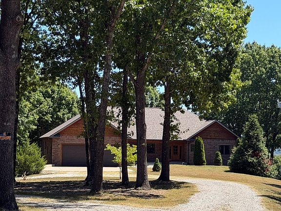 2nd image of 2130 Carlton Rd