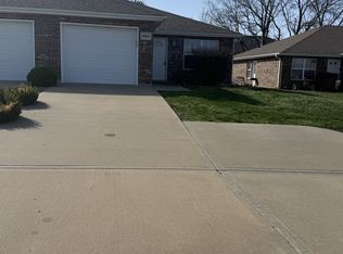1108 Kimmy Ln APT B, Warrensburg, MO 64093