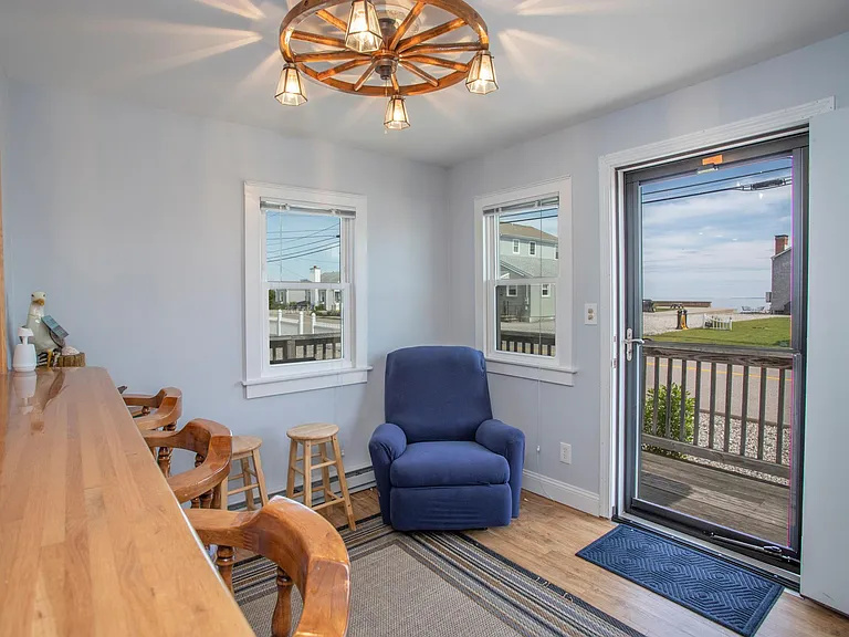 455 Seaside Ave — Photo 7