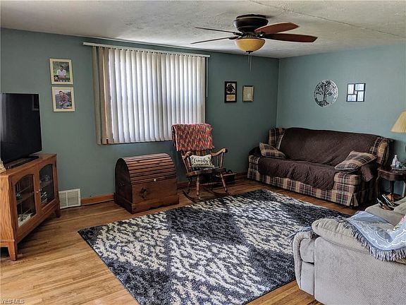 4th image of 217 Tolbert St