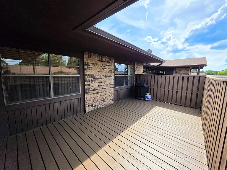 210 Carl Dr #B6 — Photo 2