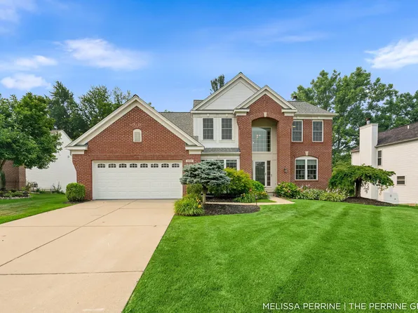 4500 Toulouse Dr SE, Grand Rapids, MI 49546