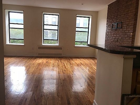 3rd image of 71 W 128th St #4B