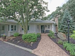 31 East Rd, Troy, NY 12180