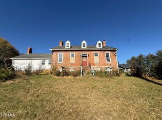 2812 McKinley Rd, Johnson City, TN 37604