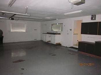 2nd image of 3930 Knollwood Ct