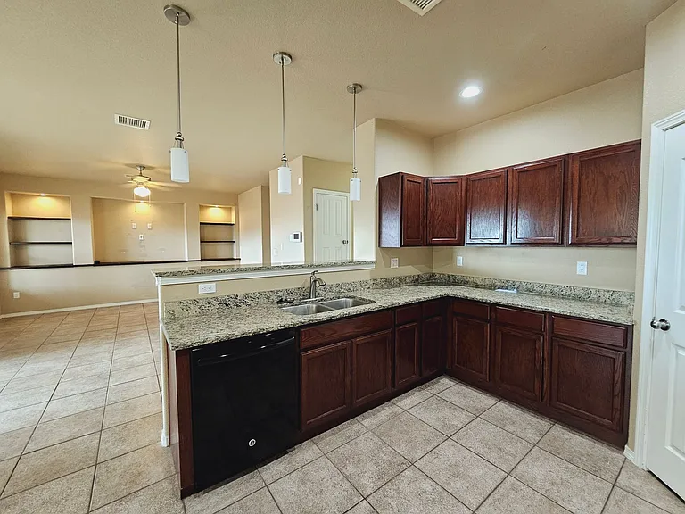12185 Copper Valley Ln — Photo 9