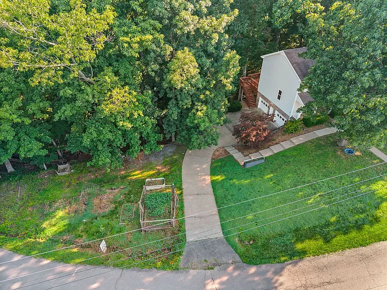 2861 Brothers Rd — Photo 40