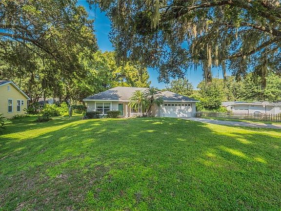 5th image of 30749 Glenn Dr