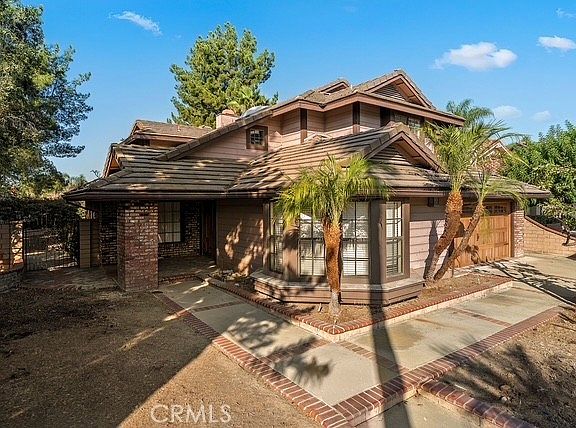 2nd image of 949 Fontes Pl